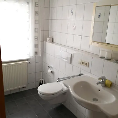 Hotel Gaestehaus Und Lamm Garni Blaubeuren