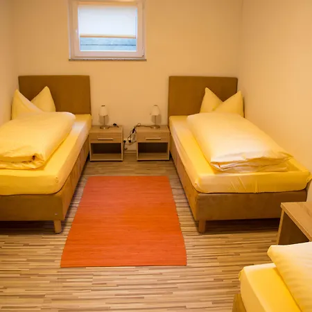 Gaestehaus Und Lamm Garni 4* Блаубойрен