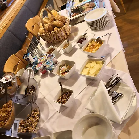 Gaestehaus Und Lamm Garni 4*