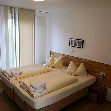 Gaestehaus Und Lamm Garni Отель Блаубойрен