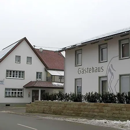 Gaestehaus Und Lamm Garni Блаубойрен