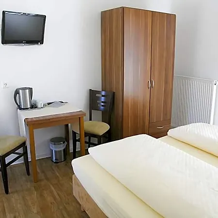 Отель Gaestehaus Und Lamm Garni