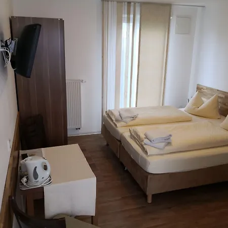 Hotel Gaestehaus Und Lamm Garni 4*