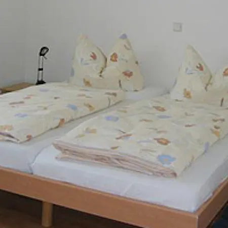 Gaestehaus Und Lamm Garni 4* Блаубойрен