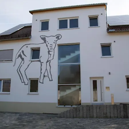 Gaestehaus Und Lamm Garni 4* בלאובורן