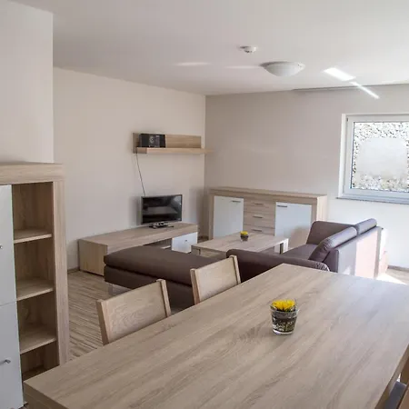 Отель Gaestehaus Und Lamm Garni