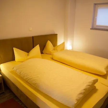 Gaestehaus Und Lamm Garni Hotel 4*