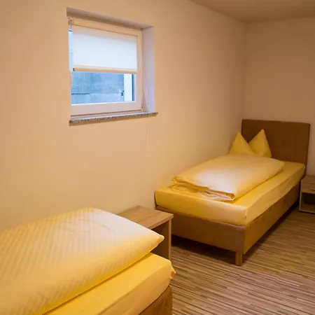 Отель Gaestehaus Und Lamm Garni 4*