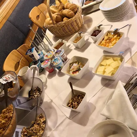 Hotel Gaestehaus Und Lamm Garni